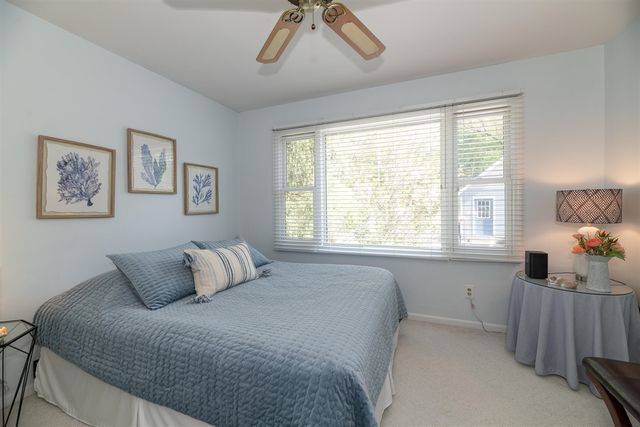 1401 E Crooked Lake Drive, Kalamazoo, MI 49009