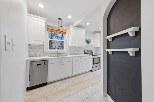 3619 Halifax Avenue N, Robbinsdale, MN 55422