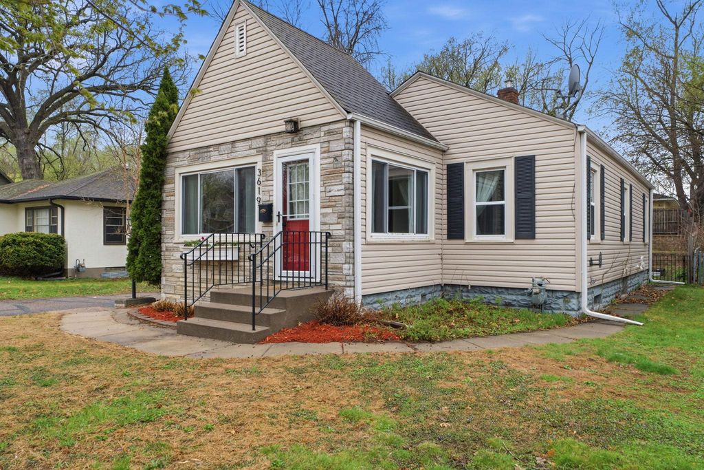 3619 Halifax Avenue N, Robbinsdale, MN 55422