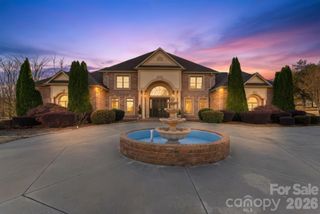 450 Beaver Creek Road 14, Lexington, NC 27295