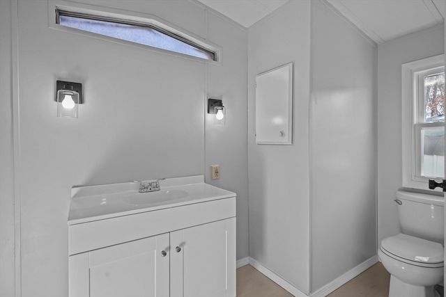 548 Kenyon Avenue 4, Attleboro, MA 02703