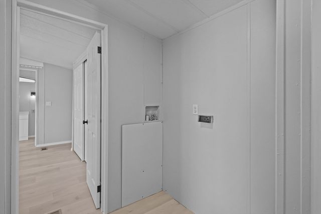 548 Kenyon Avenue 4, Attleboro, MA 02703