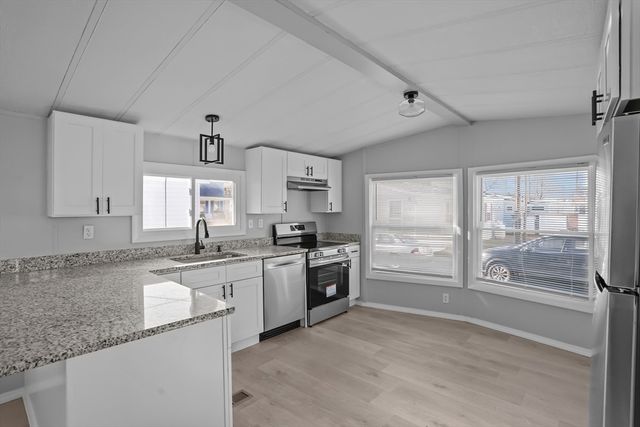 548 Kenyon Avenue 4, Attleboro, MA 02703