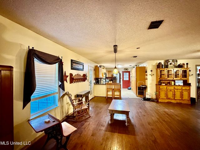 15304 Old River Road, Vancleave, MS 39565