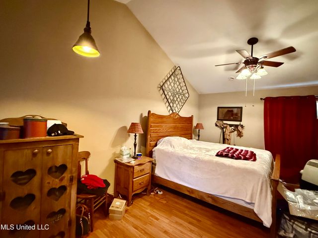 15304 Old River Road, Vancleave, MS 39565