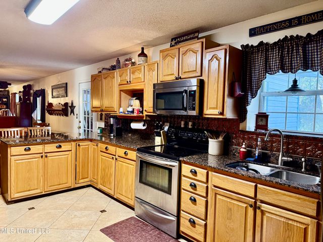 15304 Old River Road, Vancleave, MS 39565