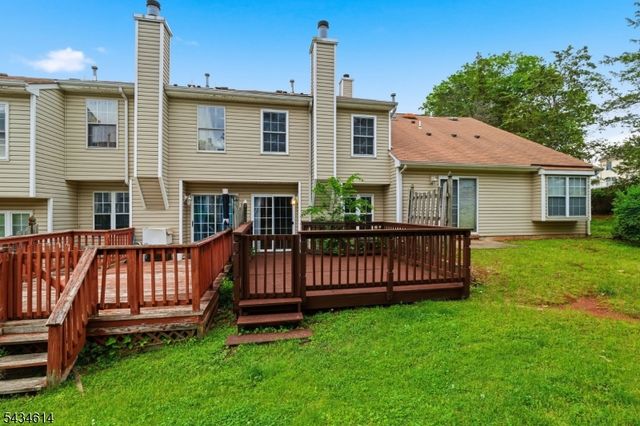 10 Leahy Ct, Franklin Twp., NJ 08873