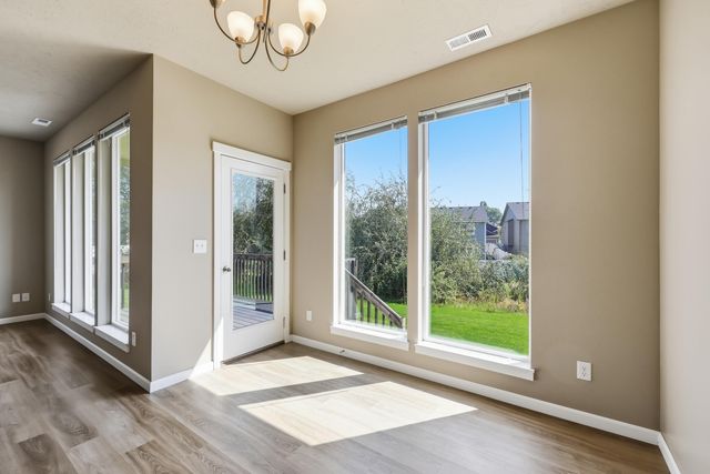 8512 N Summerhill Ln, Spokane, WA 99208