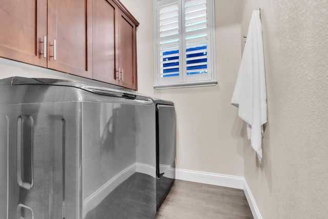 2173 Viola Way, Roseville, CA 95661