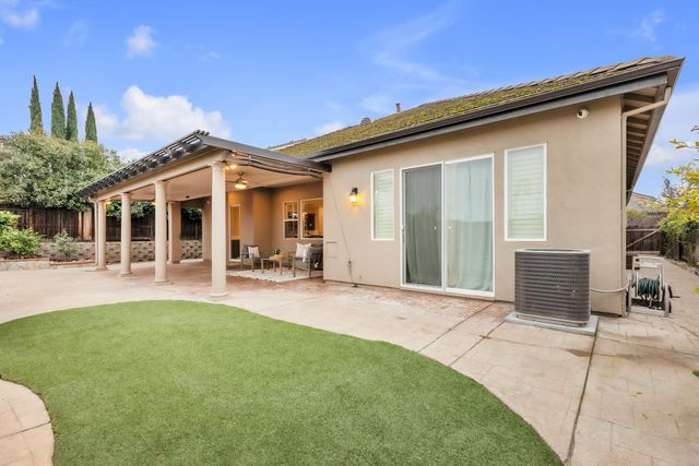 2173 Viola Way, Roseville, CA 95661