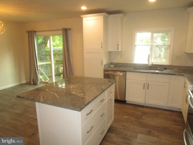 10318 ASTER LN, Hyattsville, MD 20783