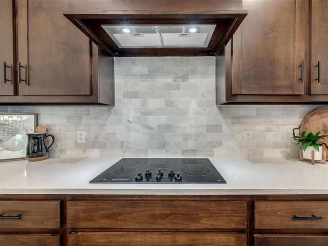 1212 Twin Oaks DR, Blanchard, OK 73010