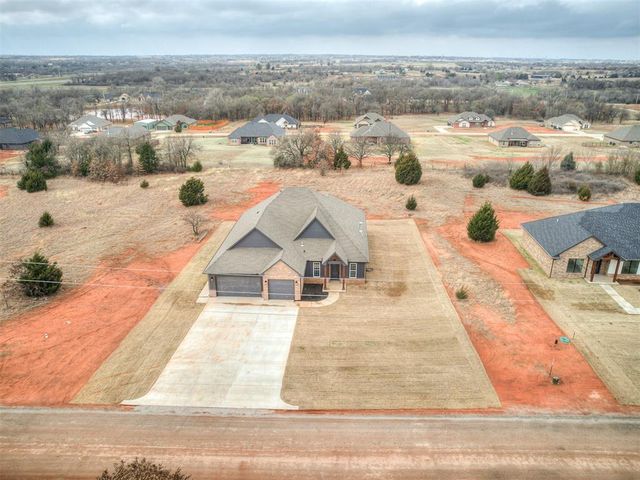 1212 Twin Oaks DR, Blanchard, OK 73010