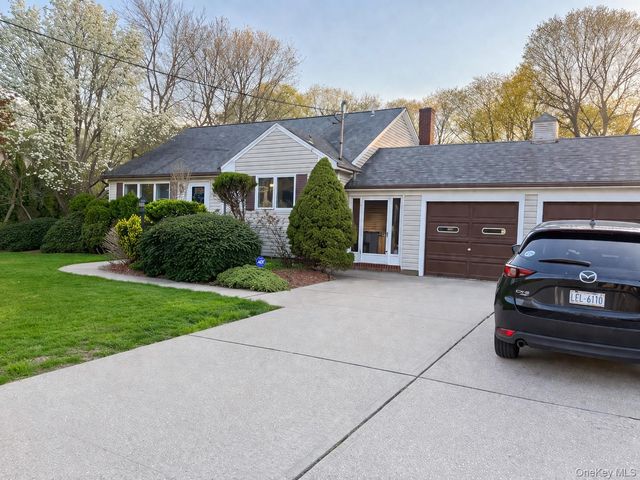 370 Washington Avenue, Patchogue, NY 11772