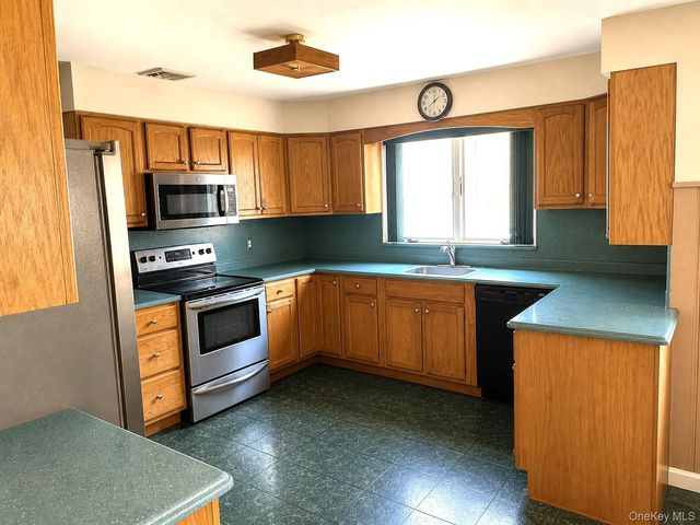 370 Washington Avenue, Patchogue, NY 11772