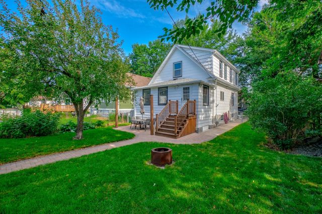 950 Juno Avenue, Saint Paul, MN 55102