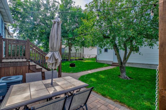 950 Juno Avenue, Saint Paul, MN 55102