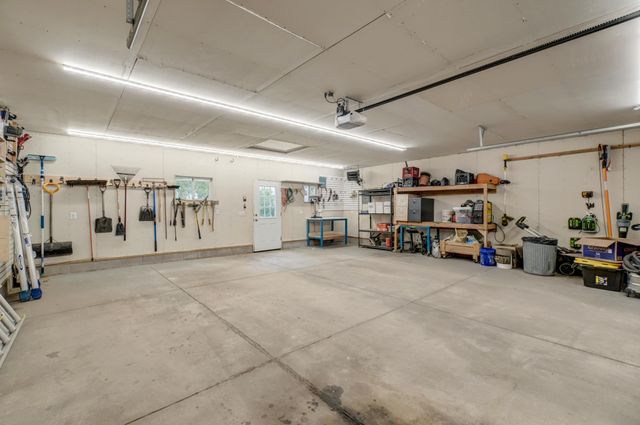 950 Juno Avenue, Saint Paul, MN 55102