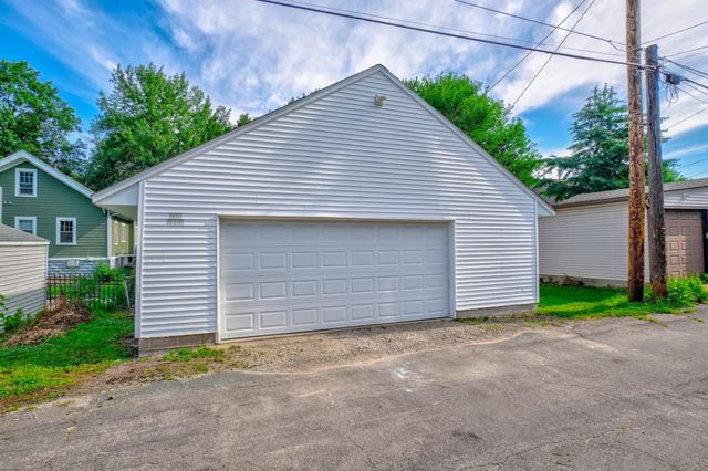 950 Juno Avenue, Saint Paul, MN 55102