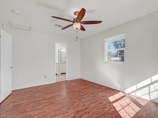 40 Sharilyn Drive, Shalimar, FL 32579