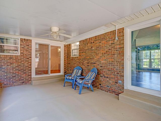 40 Sharilyn Drive, Shalimar, FL 32579