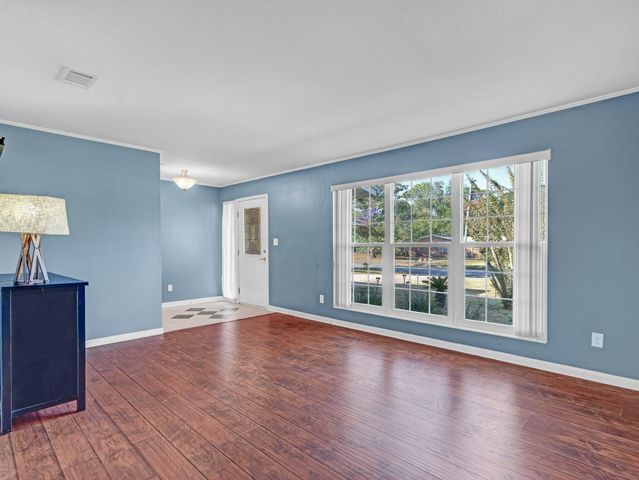 40 Sharilyn Drive, Shalimar, FL 32579