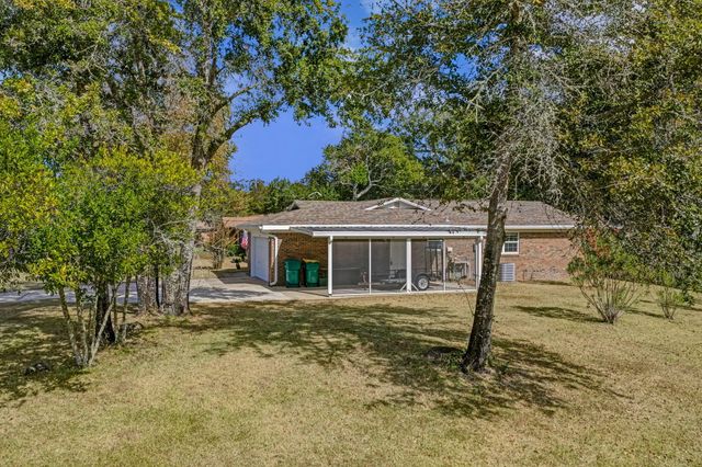 40 Sharilyn Drive, Shalimar, FL 32579