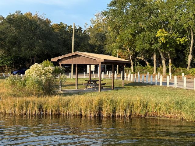 40 Sharilyn Drive, Shalimar, FL 32579