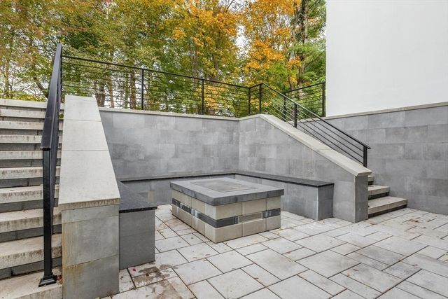 62 Evelyn Road, Needham, MA 02494