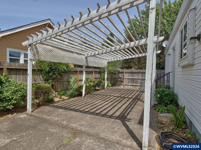1035 NE Ford St, Mcminnville, OR 97128
