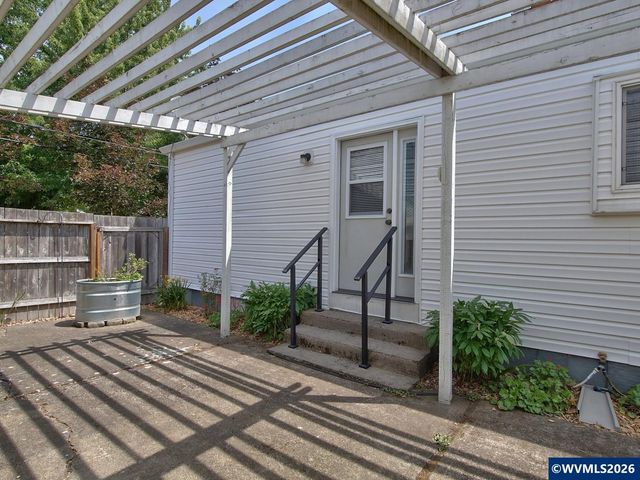 1035 NE Ford St, Mcminnville, OR 97128