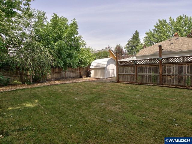 1035 NE Ford St, Mcminnville, OR 97128