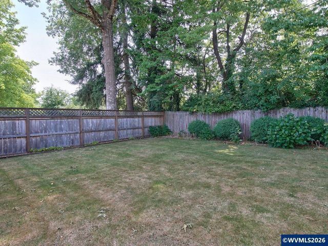 1035 NE Ford St, Mcminnville, OR 97128