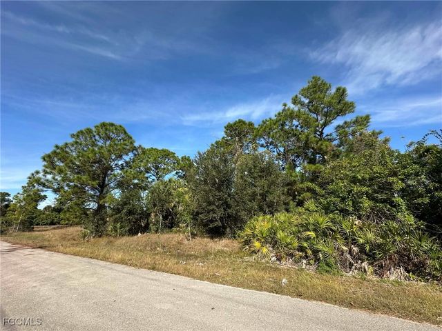 3418 39th ST SW, Lehigh Acres, FL 33976