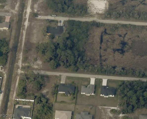 3418 39th ST SW, Lehigh Acres, FL 33976