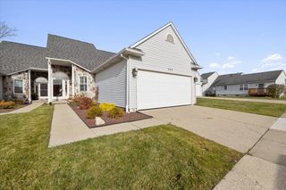 777 Challenging Trail, South Lyon, MI 48178