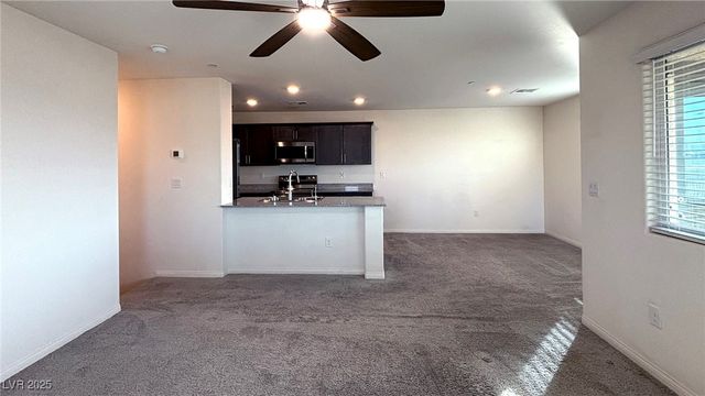7030 Skyline Blue Street, North Las Vegas, NV 89086