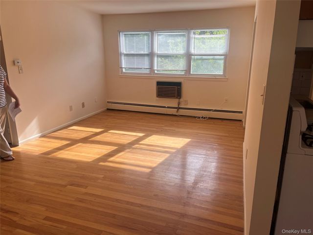 97B N Middletown Road 97B, Pearl River, NY 10965