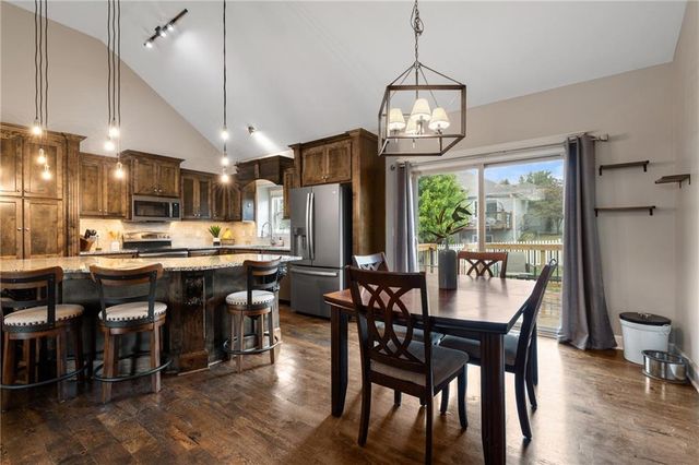 119 SW Hanging Garden Street, Blue Springs, MO 64064