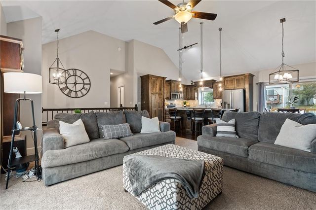 119 SW Hanging Garden Street, Blue Springs, MO 64064