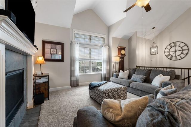 119 SW Hanging Garden Street, Blue Springs, MO 64064