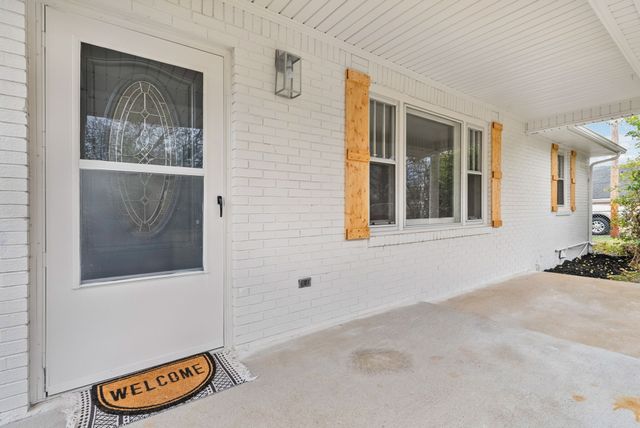 1272 Taylor Town Rd, White Bluff, TN 37187