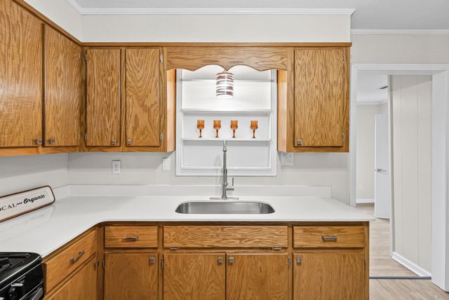 1272 Taylor Town Rd, White Bluff, TN 37187