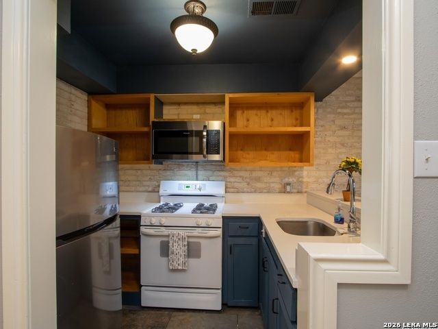 8030 Broadway Apt 202C, San Antonio, TX 78209