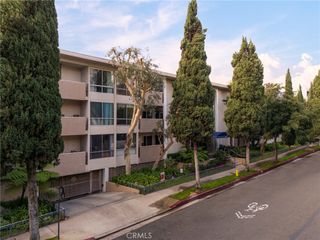 927 N Kings Road 118, West Hollywood, CA 90069