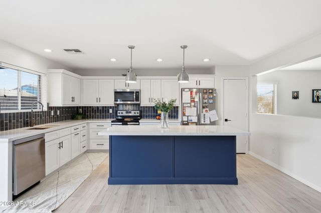 39539 N DUSTY Drive, San Tan Valley, AZ 85140