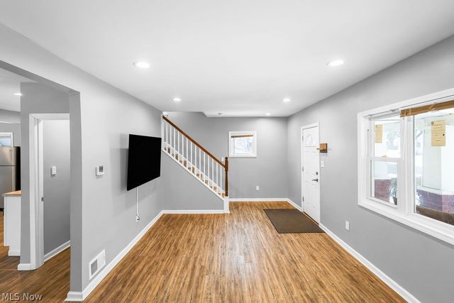 584 Evans Avenue, Akron, OH 44310