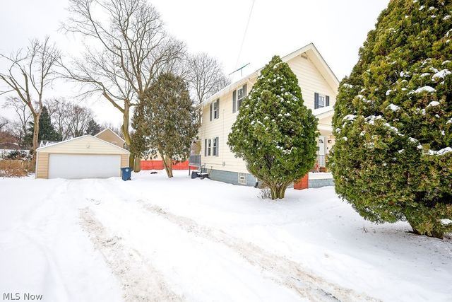 584 Evans Avenue, Akron, OH 44310