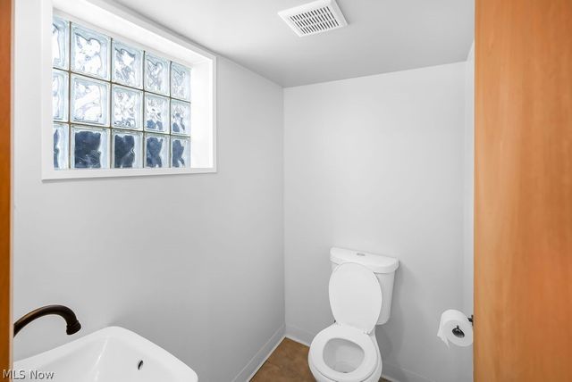 584 Evans Avenue, Akron, OH 44310