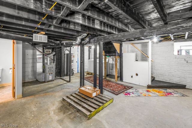 584 Evans Avenue, Akron, OH 44310